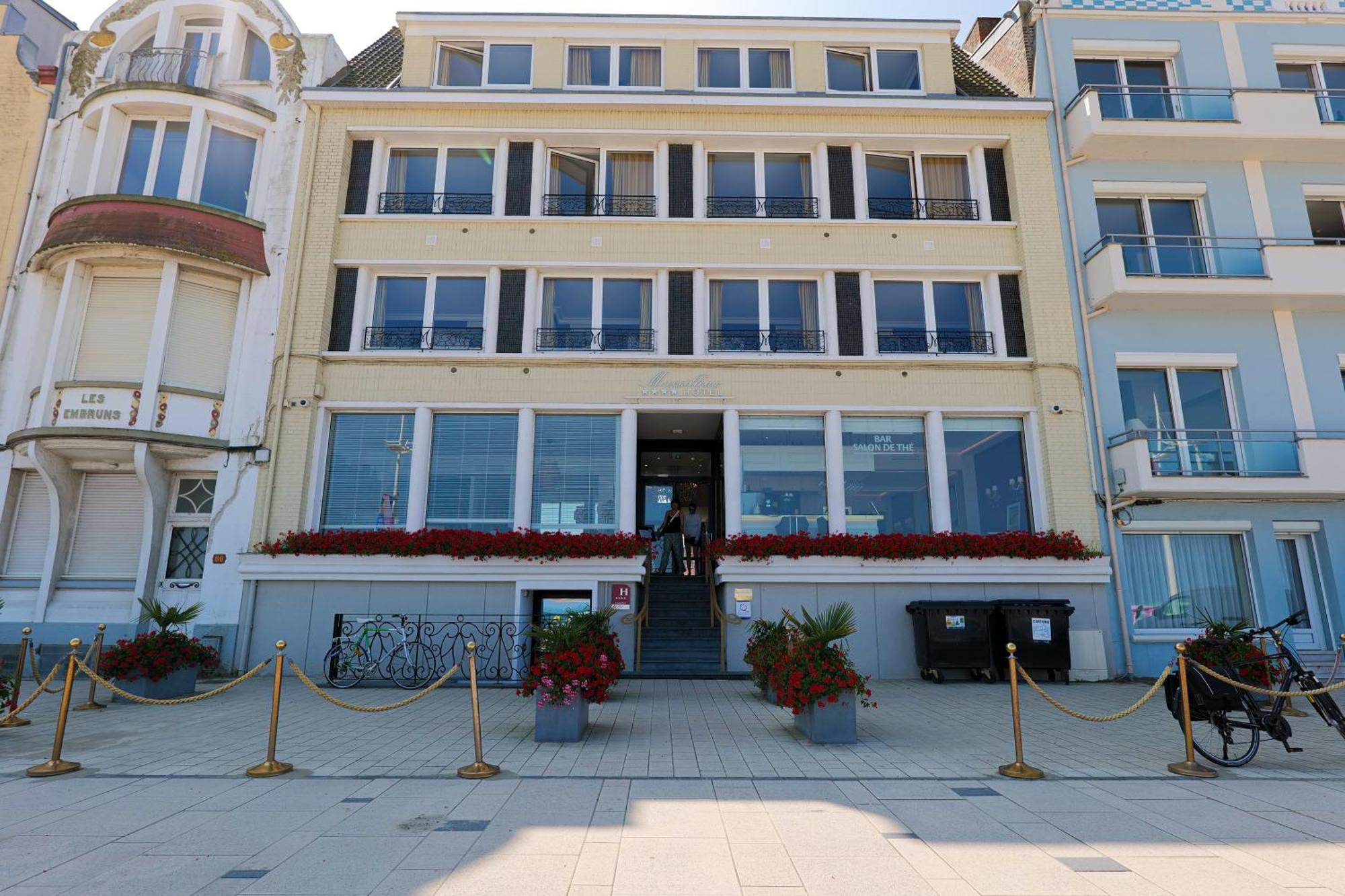 Hotel Merveilleux Cote Mer Dunkirk Екстериор снимка