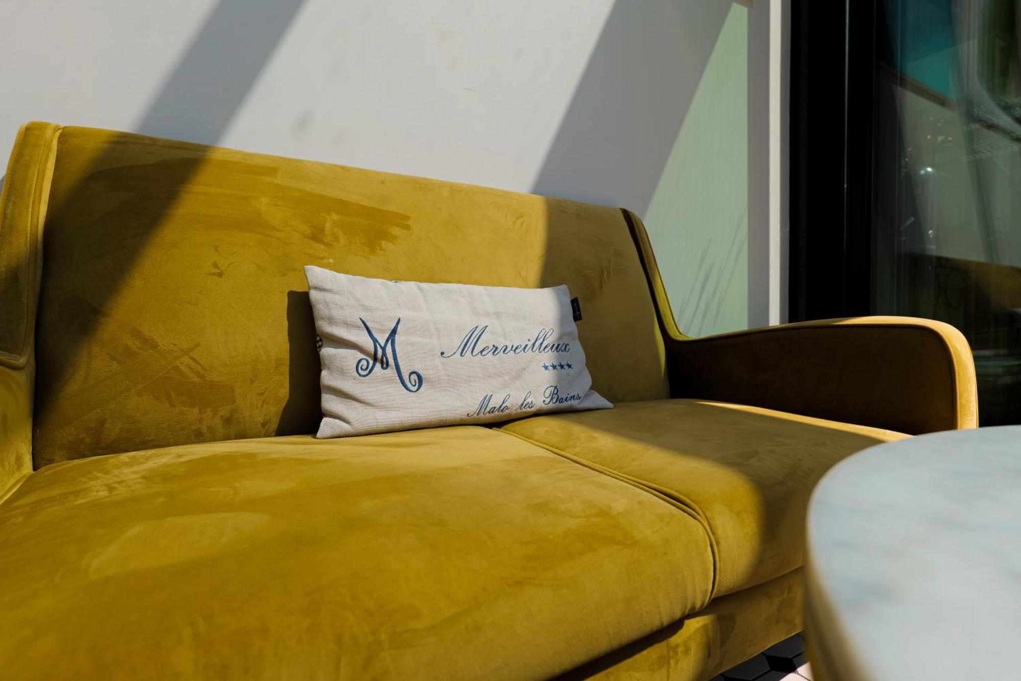 Hotel Merveilleux Cote Mer Dunkirk Екстериор снимка